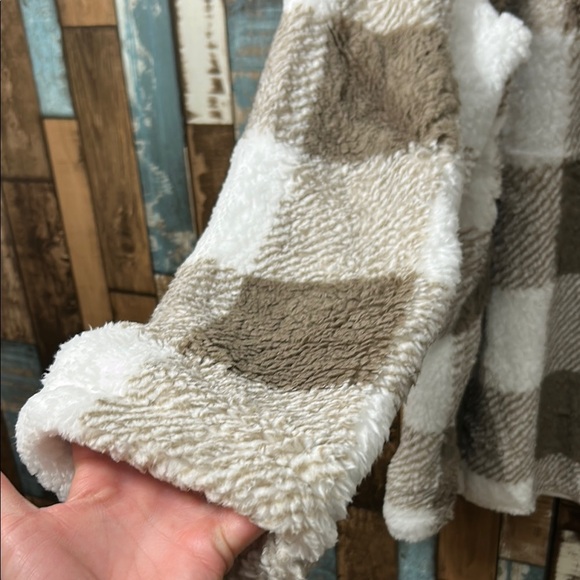 MEROKEETY XL Cozy Plaid Fleece Pullover - Picture 6 of 15